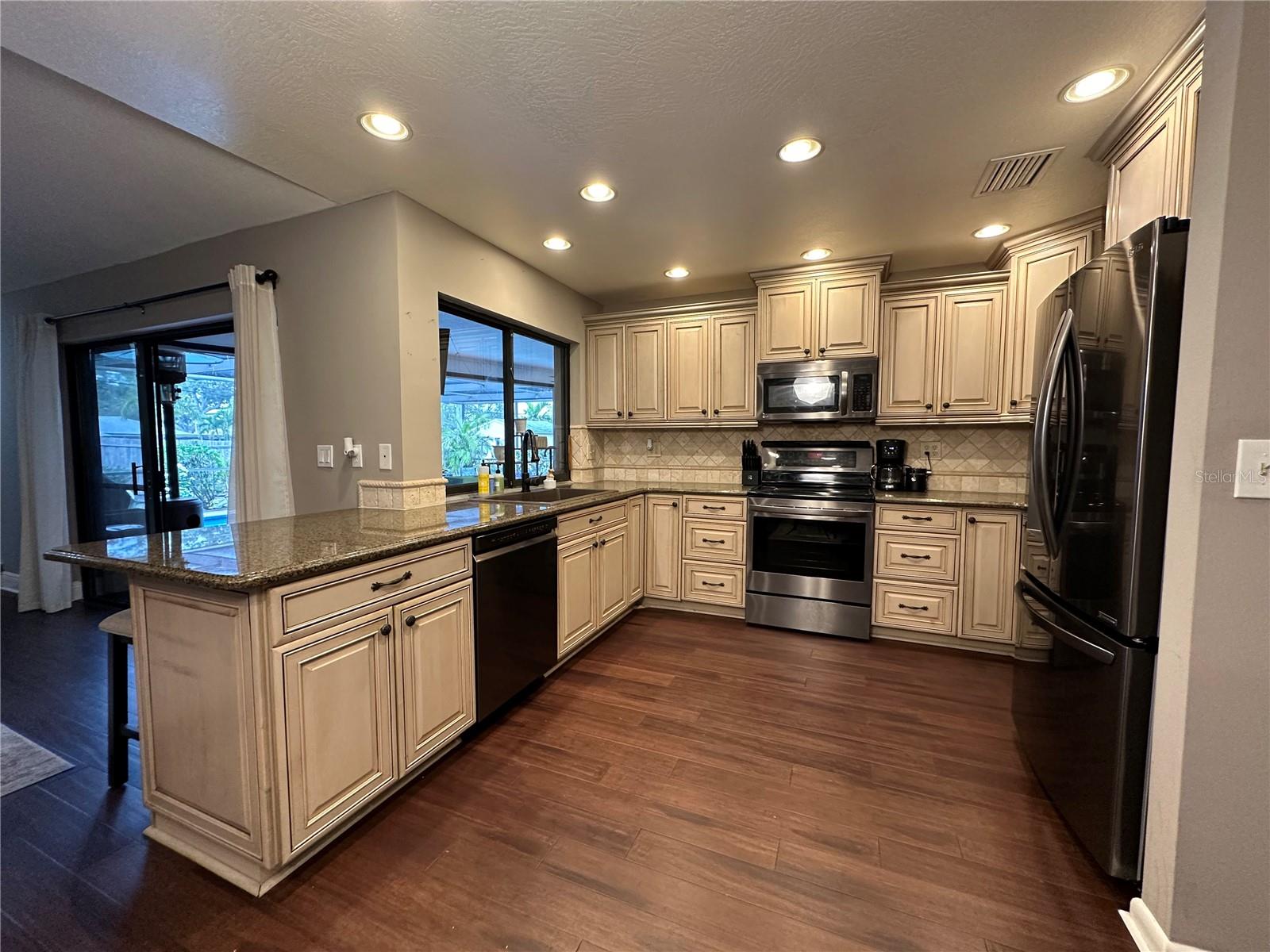 LINDEN ESTATES - Residential