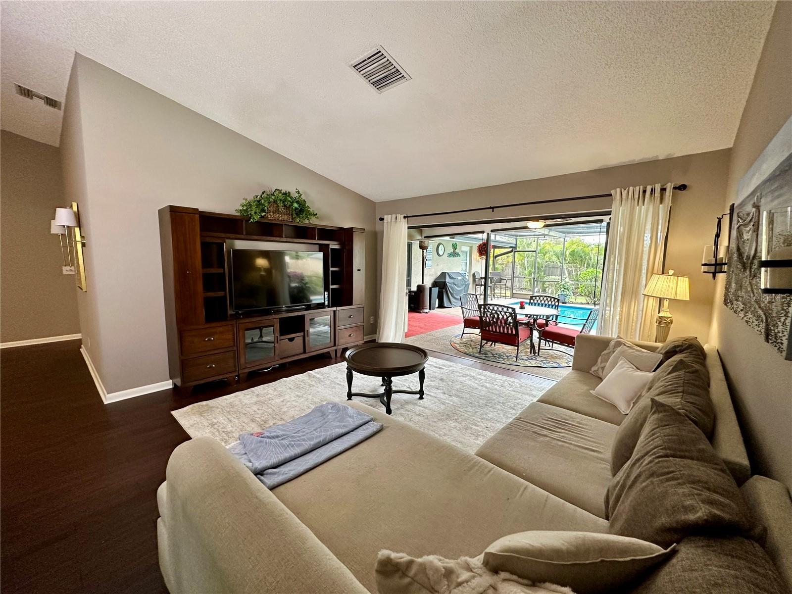 LINDEN ESTATES - Residential