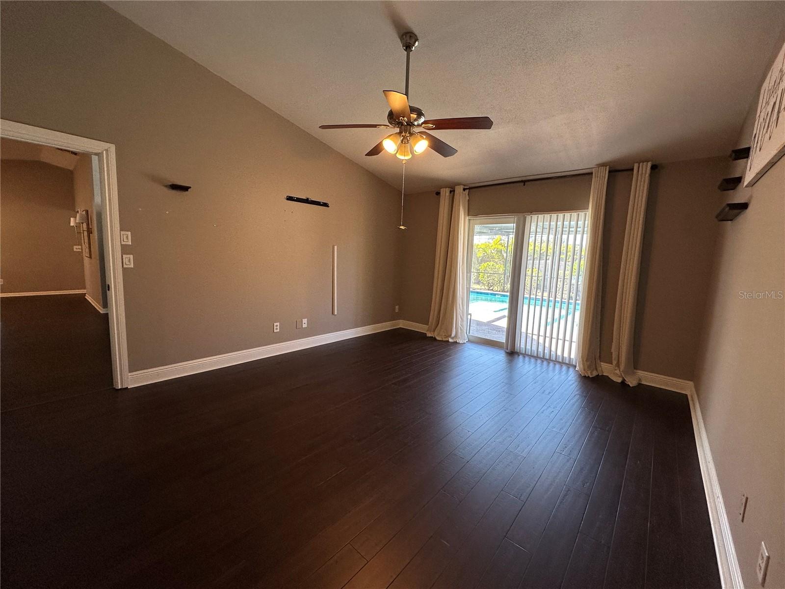 LINDEN ESTATES - Residential