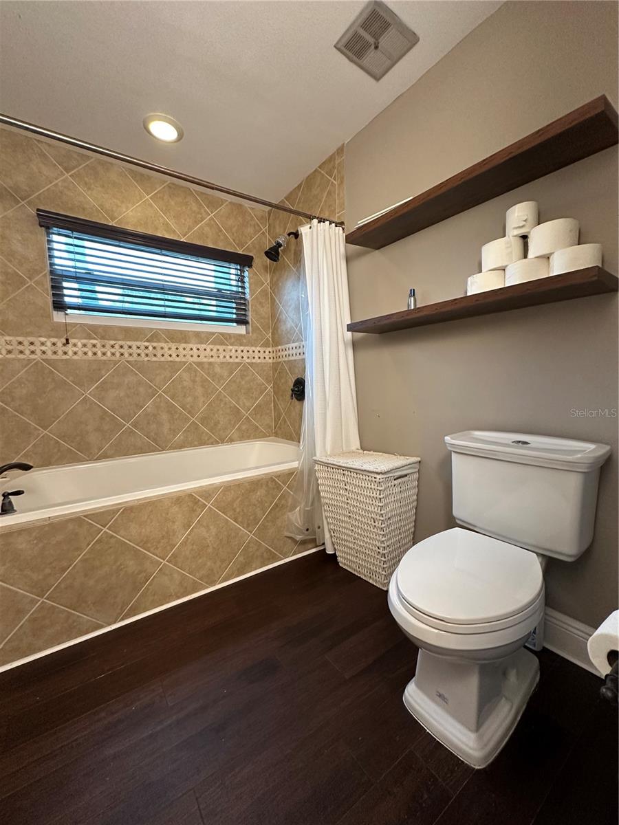 LINDEN ESTATES - Residential