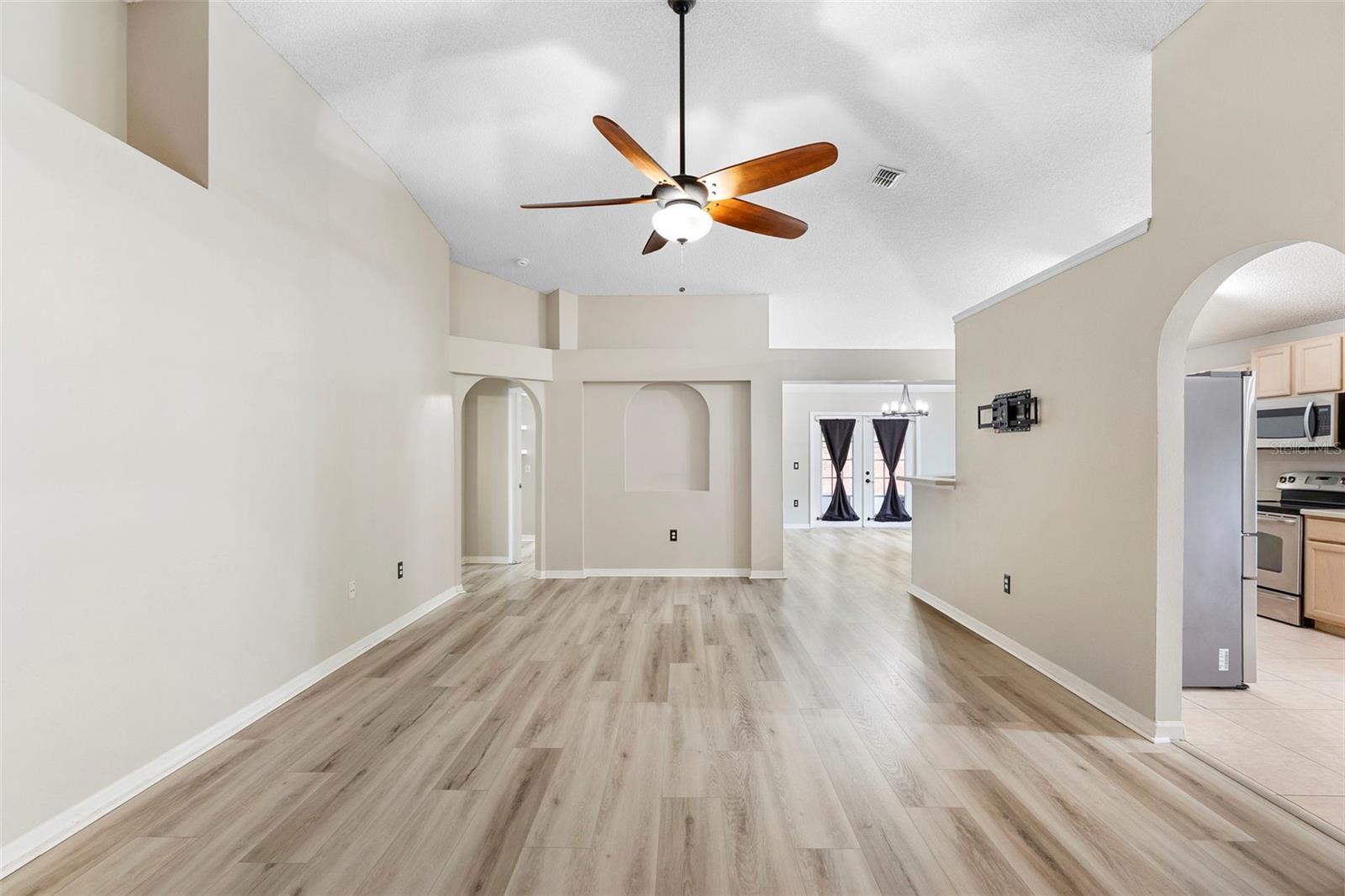 105 GOLFSIDE CIRCLE