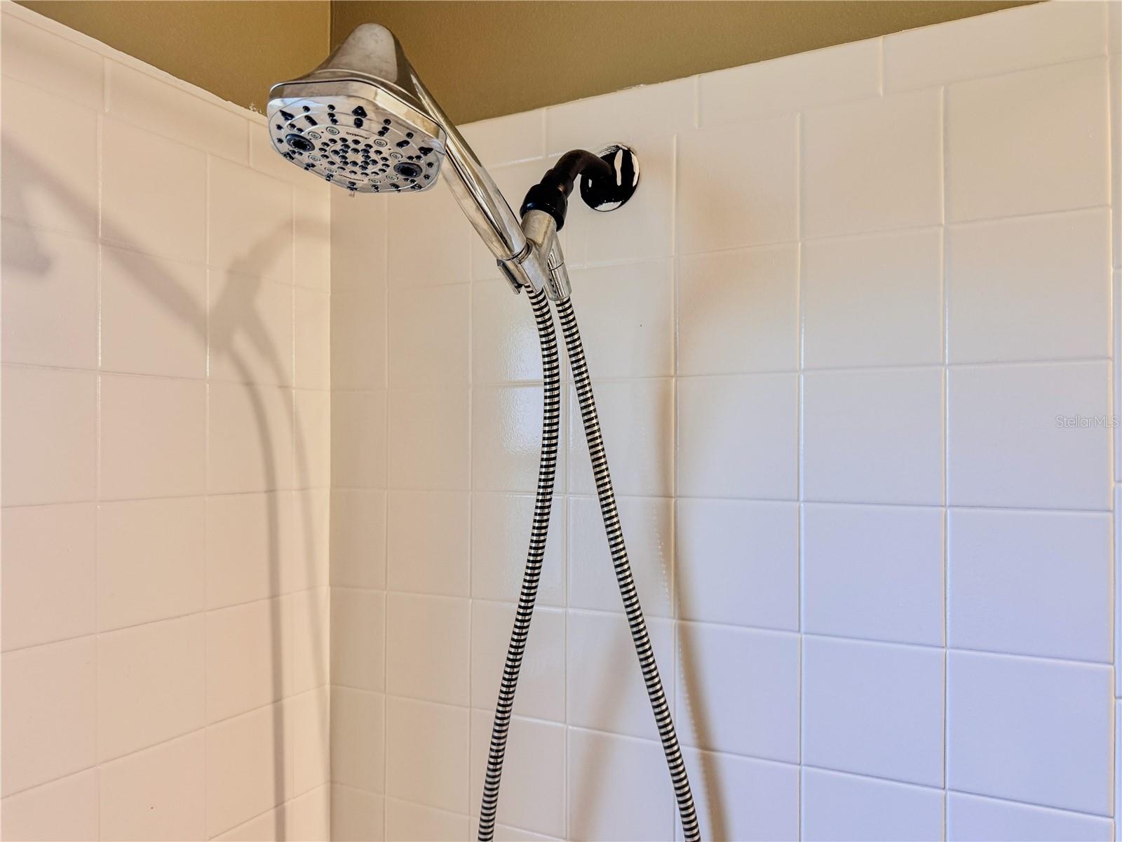 TANGLEWOODS UN 01 - Residential Lease