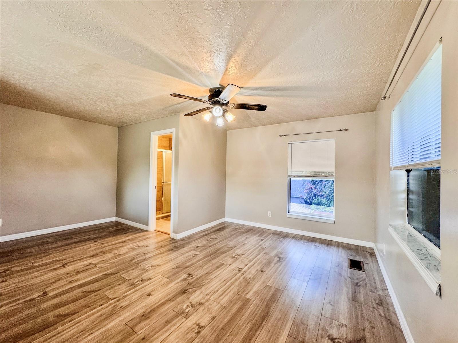 TANGLEWOODS UN 01 - Residential Lease