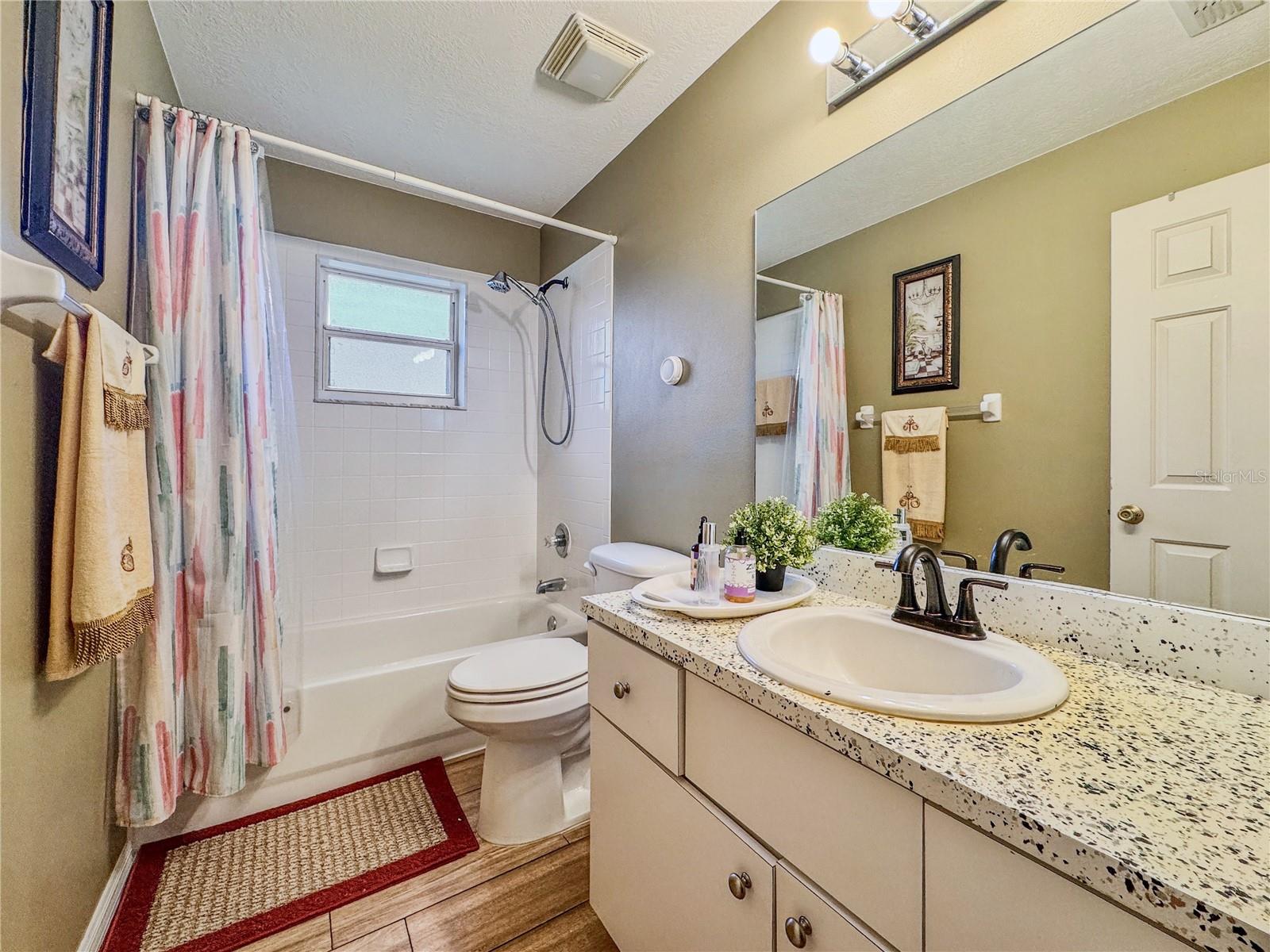 TANGLEWOODS UN 01 - Residential Lease