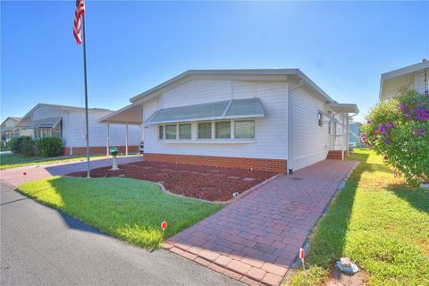 A home in WINTER HAVEN