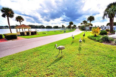 A home in WINTER HAVEN