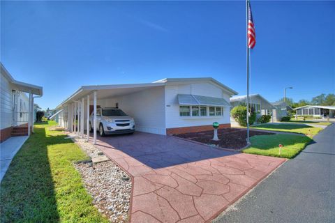 A home in WINTER HAVEN