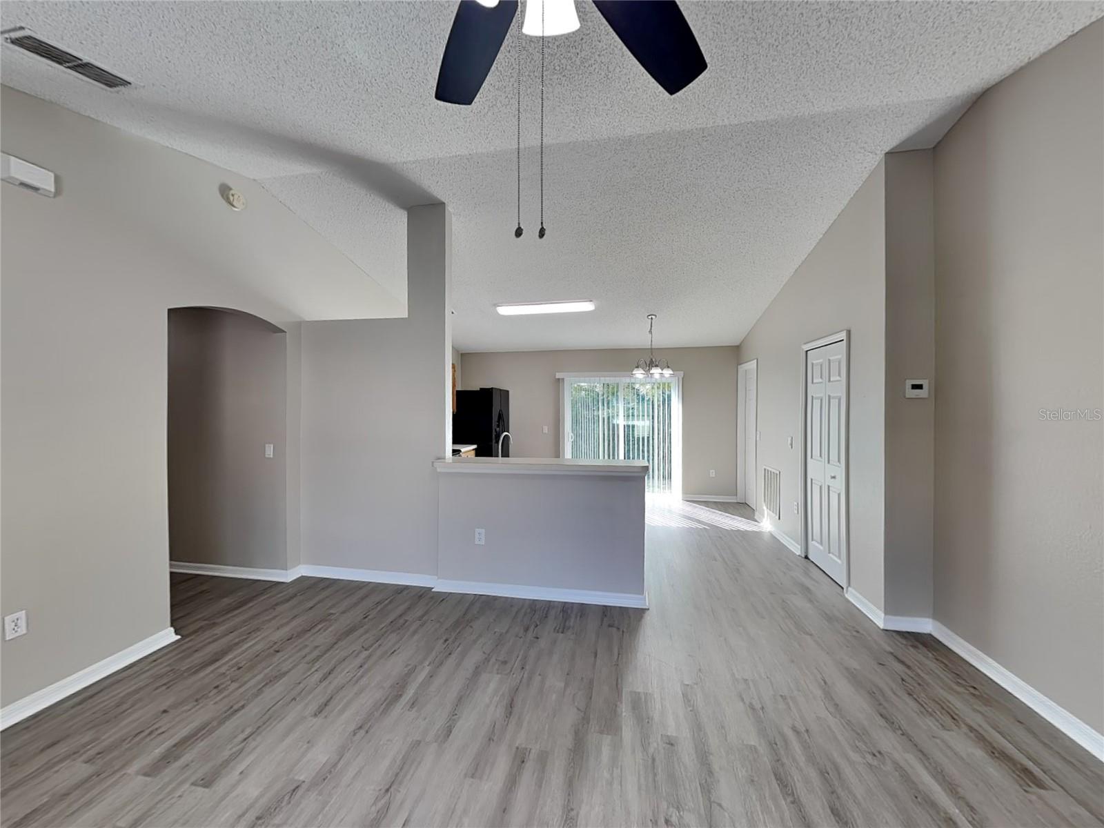 DELTONA LAKES UN 66 - Residential Lease