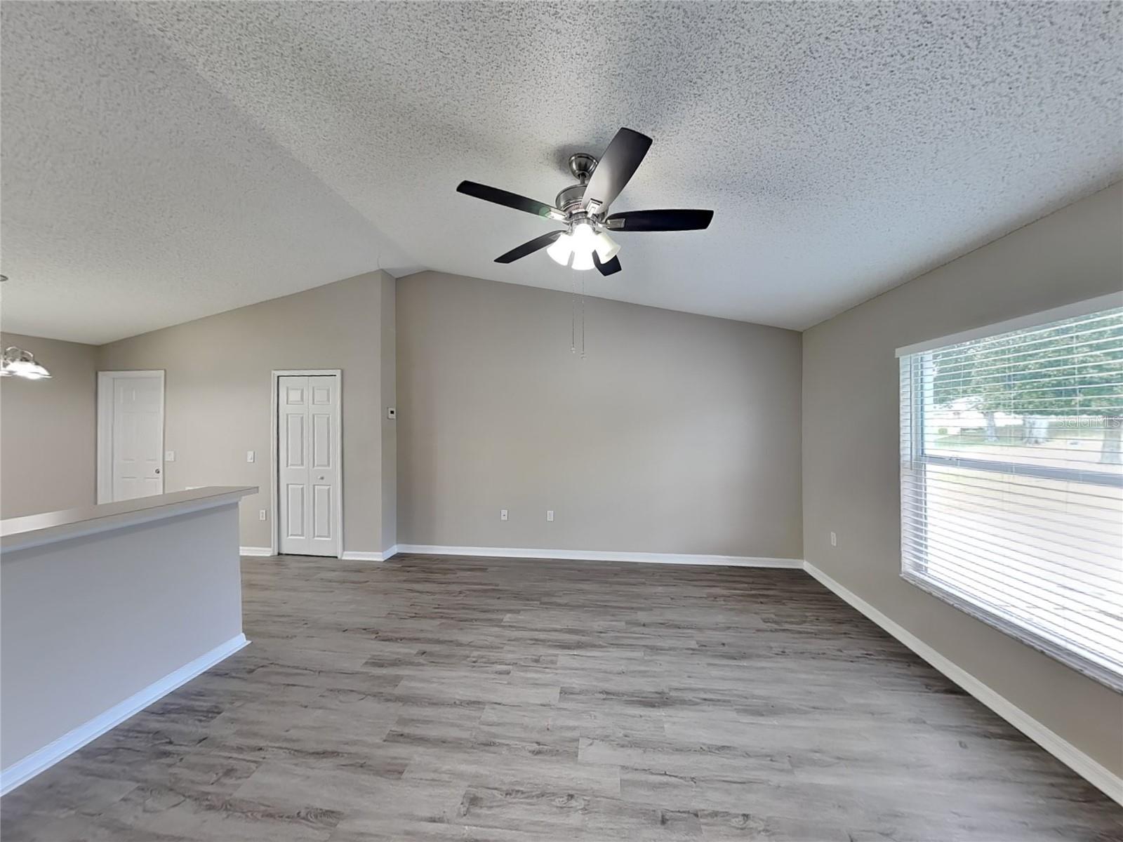 DELTONA LAKES UN 66 - Residential Lease