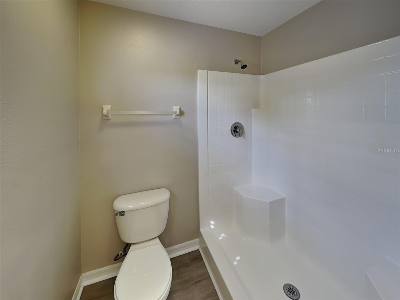 DELTONA LAKES UN 66 - Residential Lease