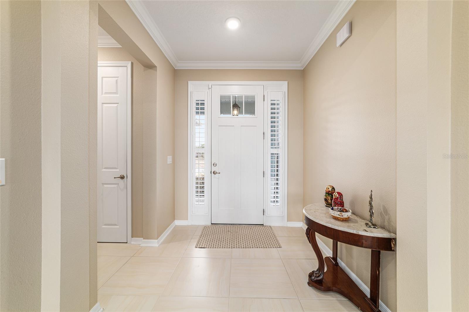 ON TOP OF THE WORLD - Residential