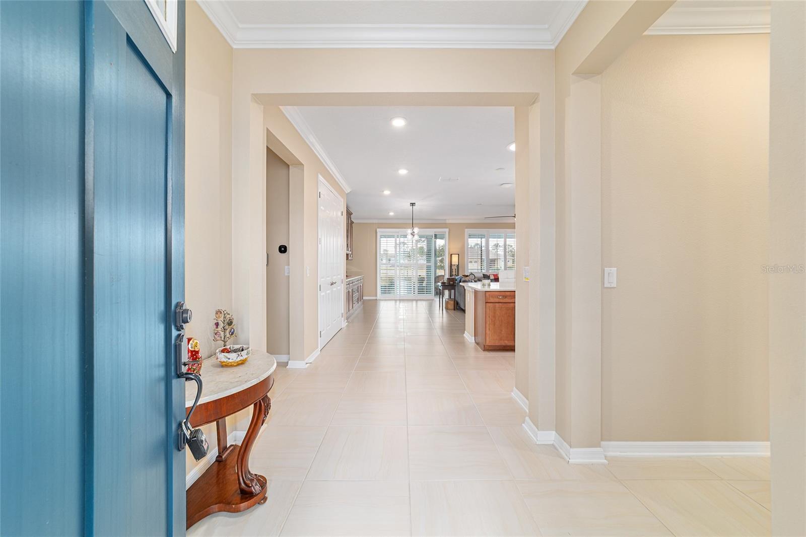 ON TOP OF THE WORLD - Residential