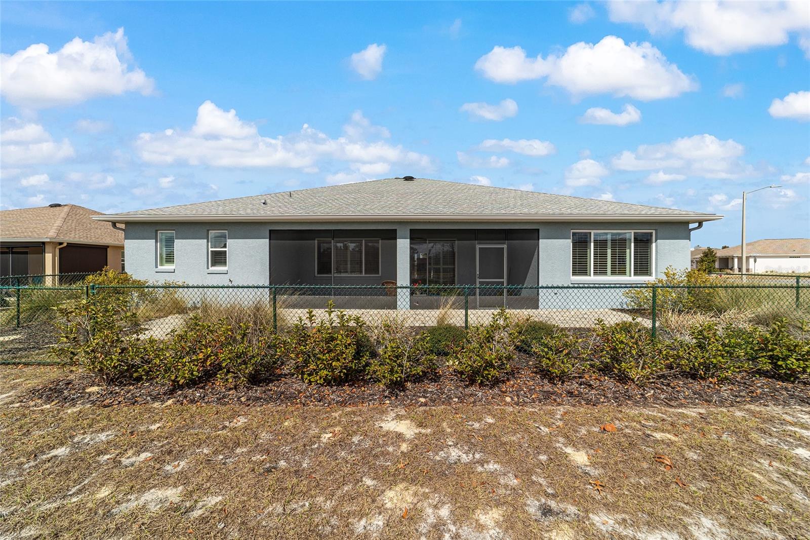 ON TOP OF THE WORLD - Residential