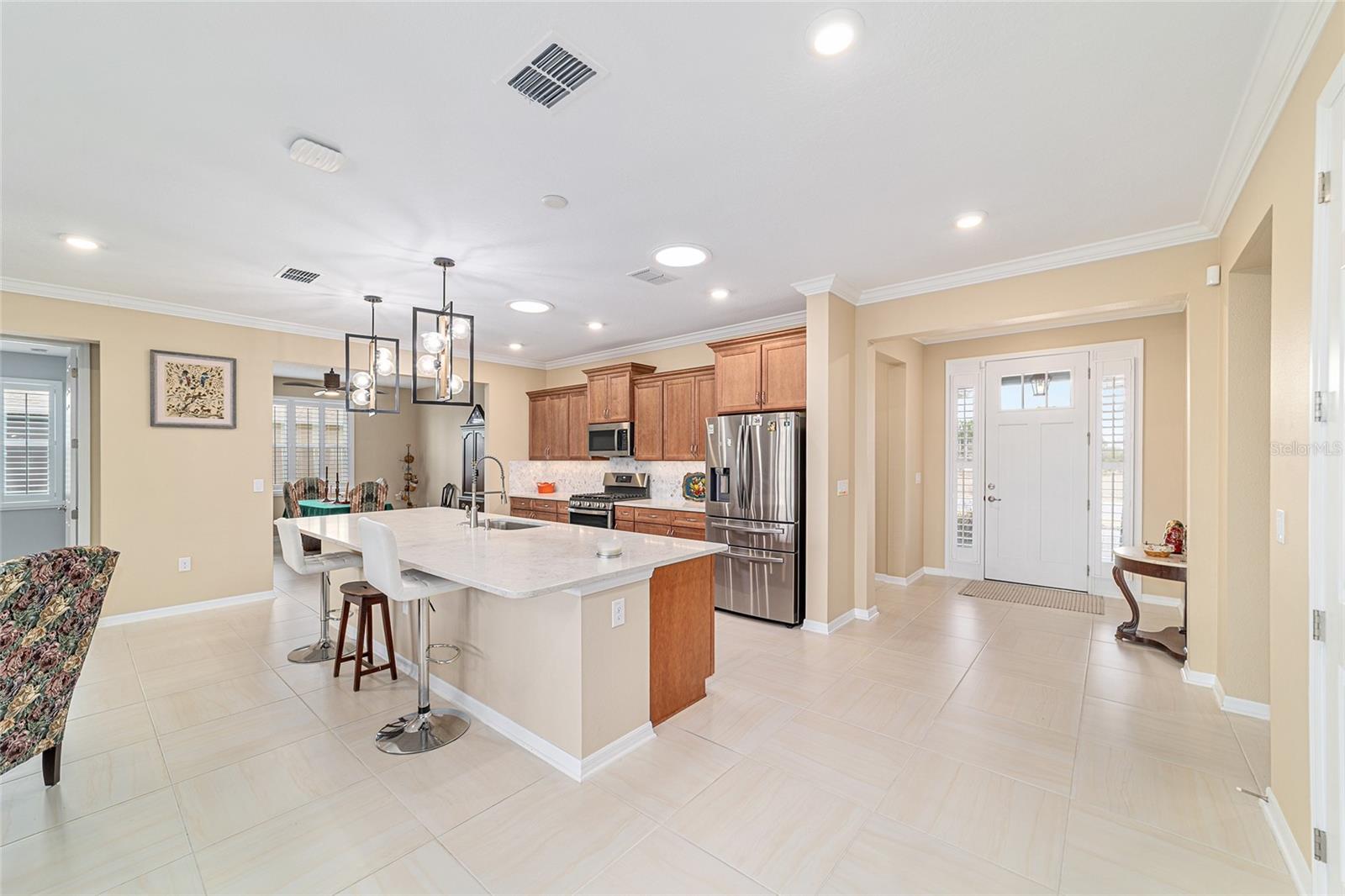 ON TOP OF THE WORLD - Residential