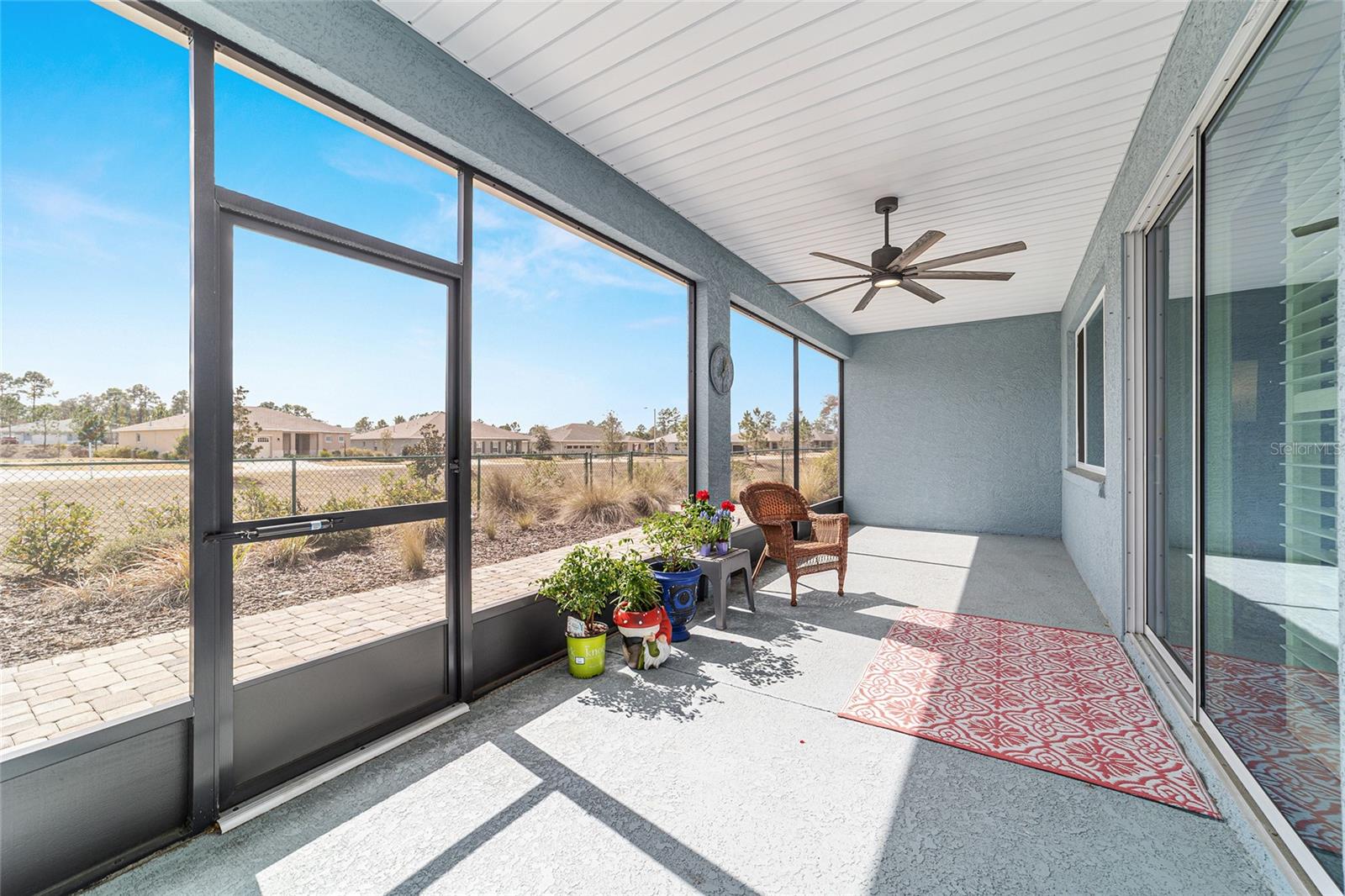 ON TOP OF THE WORLD - Residential