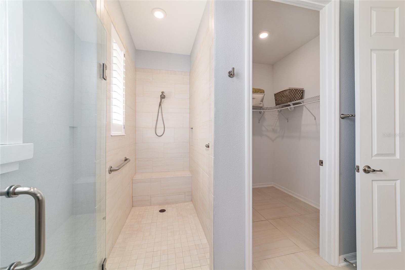 ON TOP OF THE WORLD - Residential