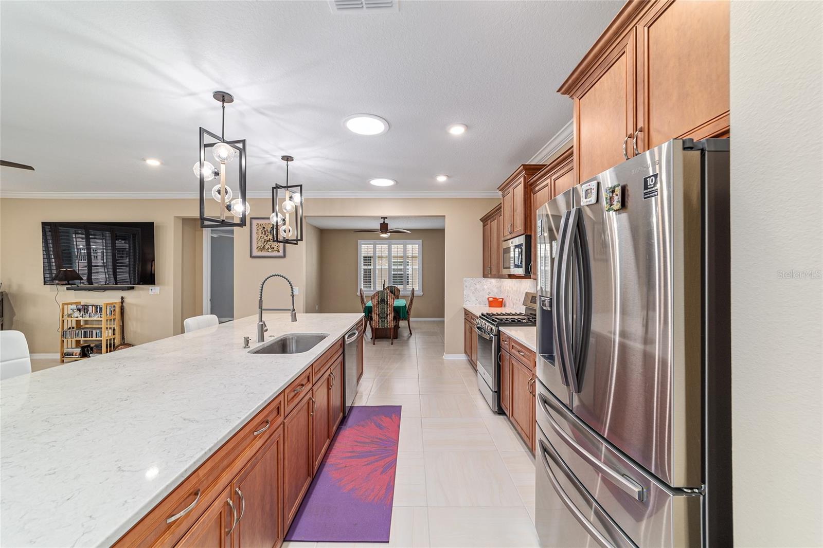 ON TOP OF THE WORLD - Residential