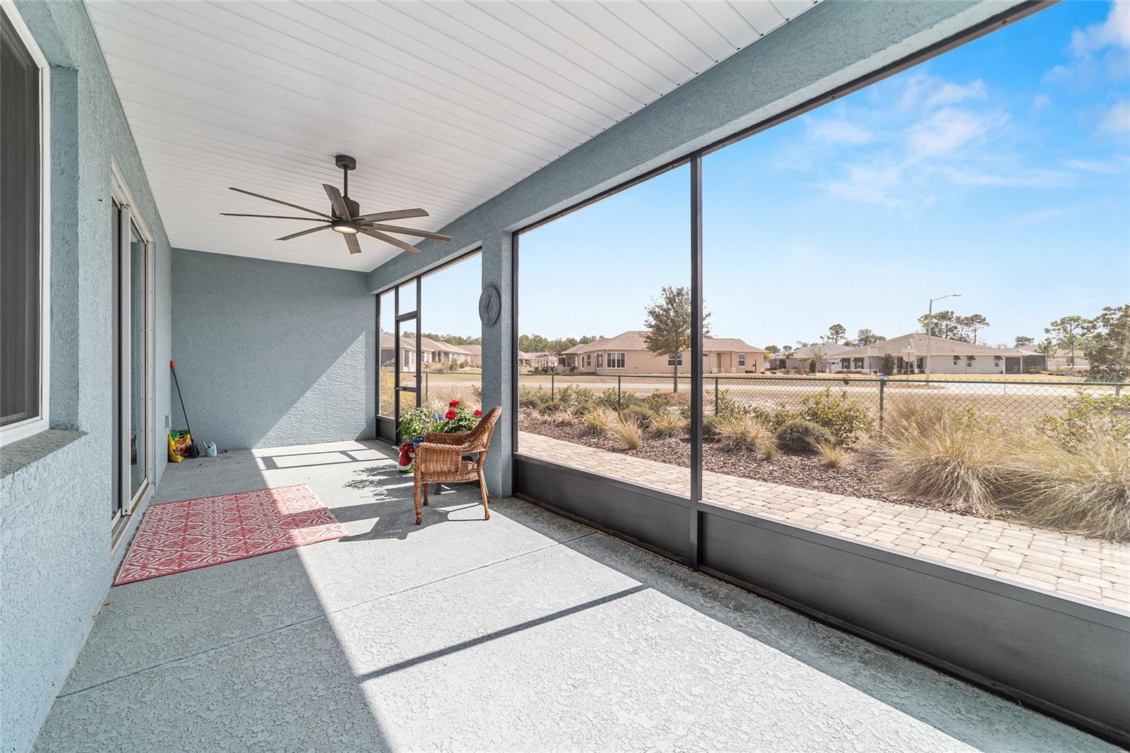 ON TOP OF THE WORLD - Residential