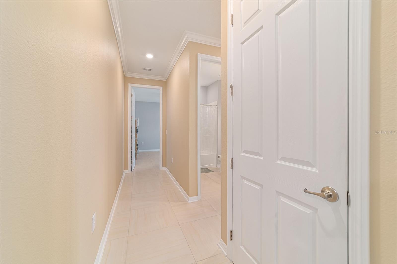 ON TOP OF THE WORLD - Residential