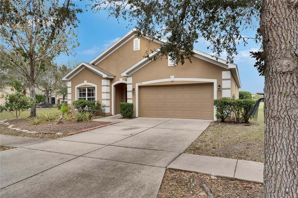 Photo of 10328 Celtic Ash Drive, Ruskin, FL 33573 (MLS # TB8535071)