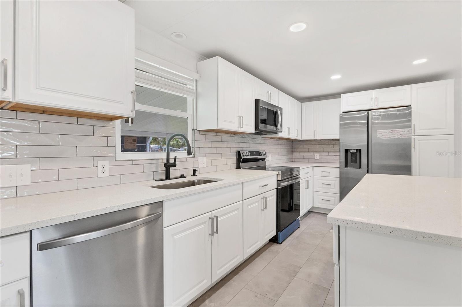 SHADOW BROOK MOBILE HOME - Residential