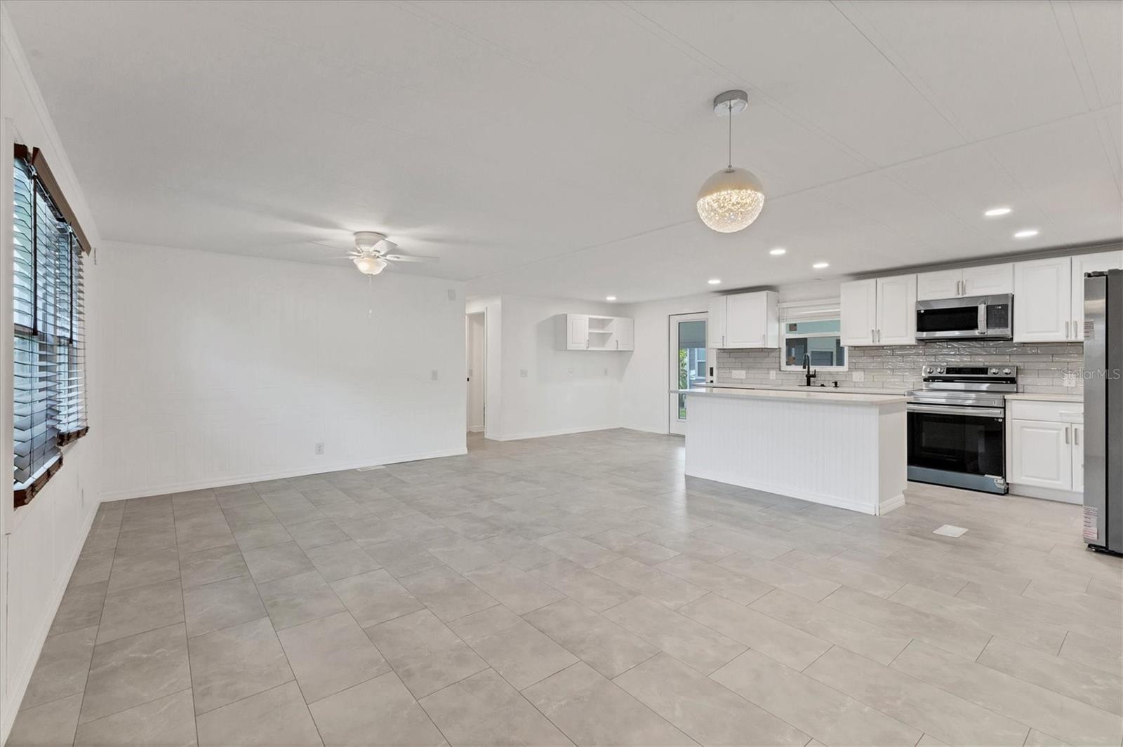 SHADOW BROOK MOBILE HOME - Residential