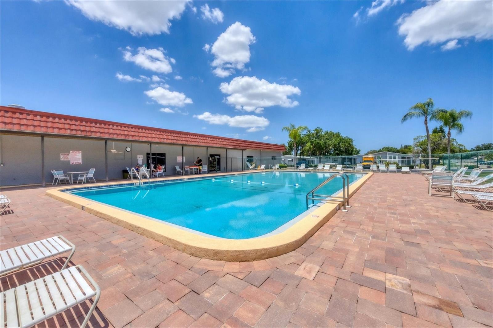 SHADOW BROOK MOBILE HOME - Residential