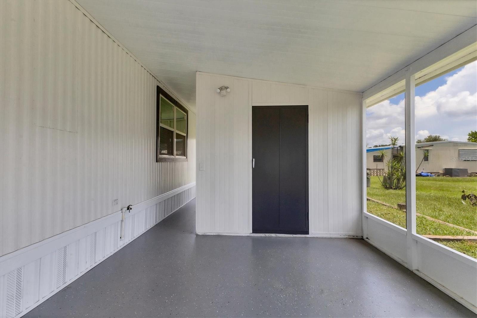 SHADOW BROOK MOBILE HOME - Residential