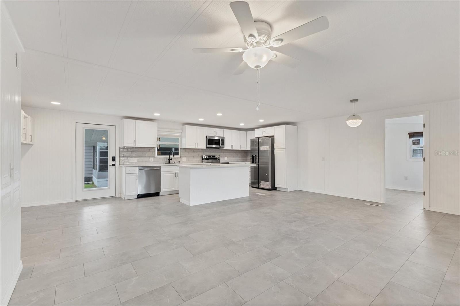 SHADOW BROOK MOBILE HOME - Residential