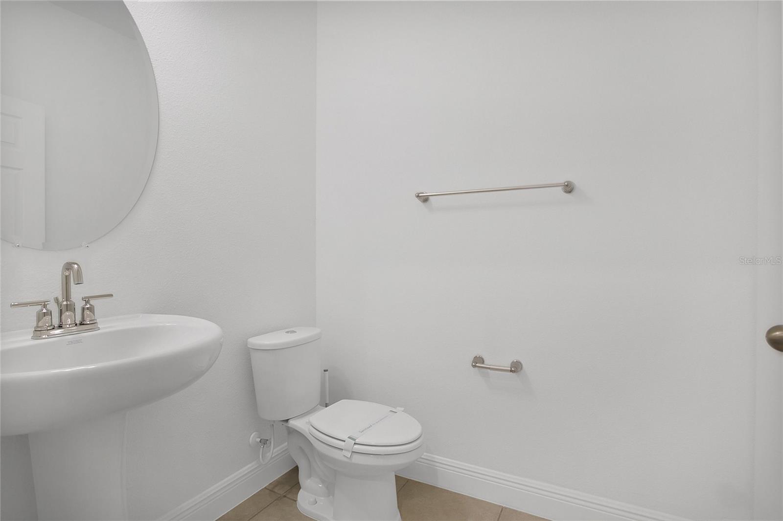 ENCLAVE AT HAWKS CREST - Residential Lease