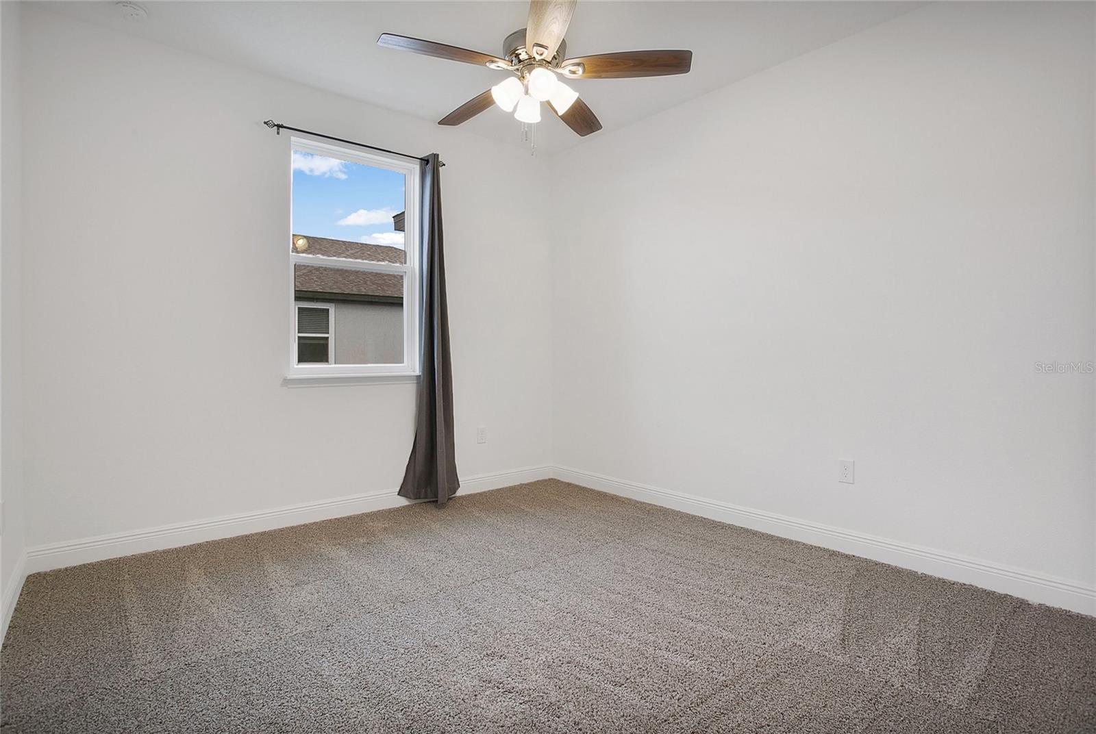 ENCLAVE AT HAWKS CREST - Residential Lease