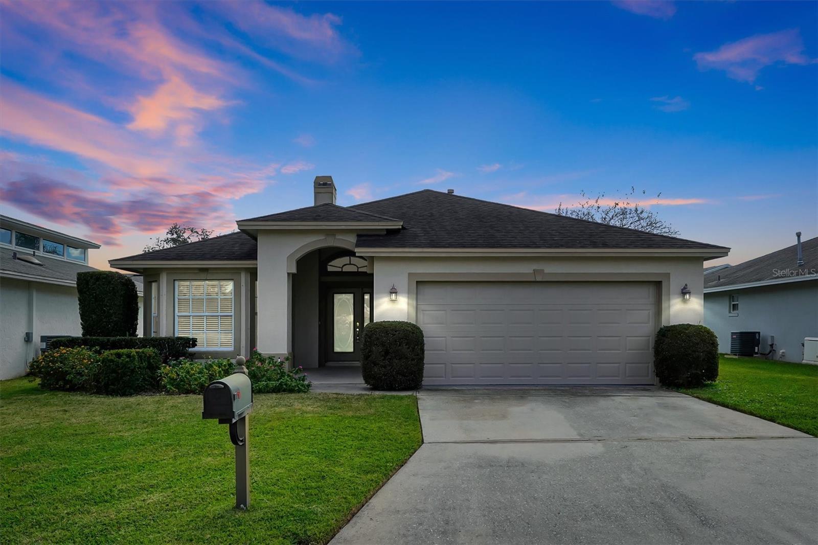 LAKE DEXTER MOORINGS - Residential