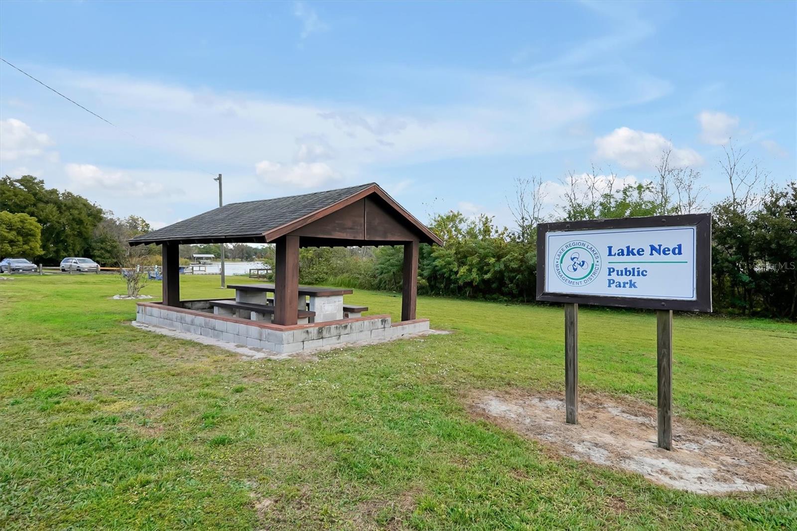 LAKE DEXTER MOORINGS - Residential