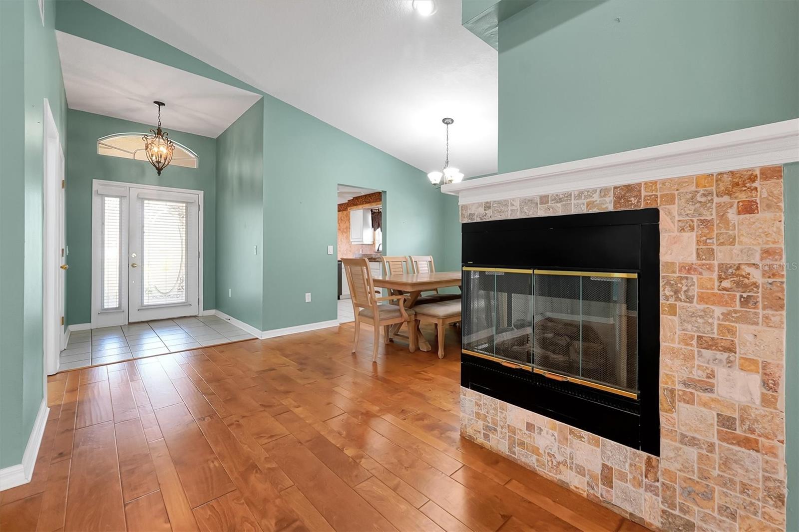 LAKE DEXTER MOORINGS - Residential