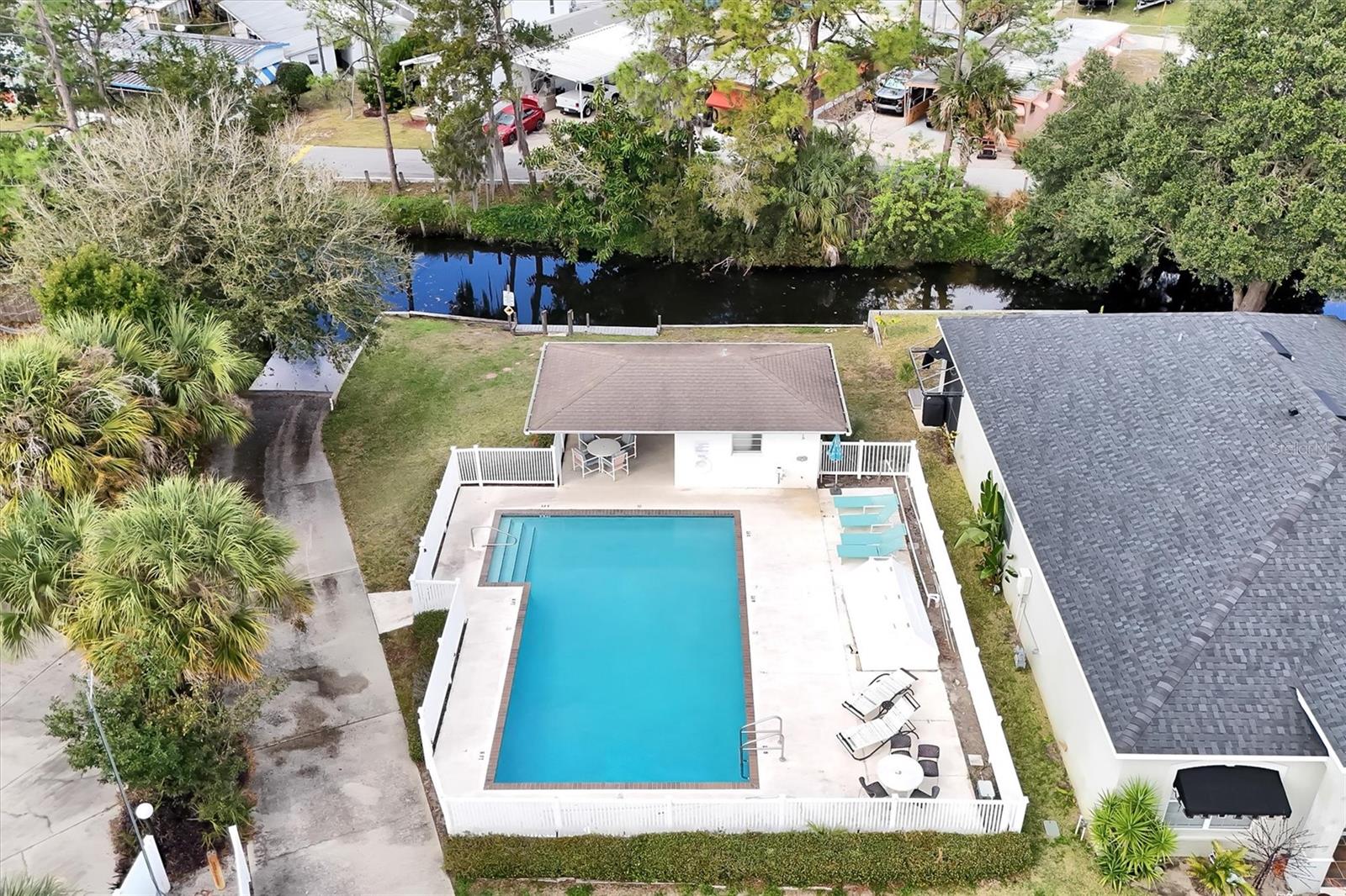 LAKE DEXTER MOORINGS - Residential