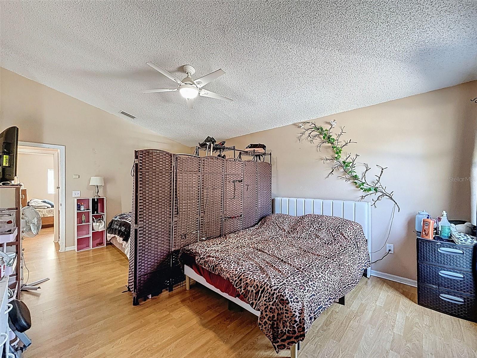 CLUBHOUSE ESTATES AT SUMMERFIE - Residential