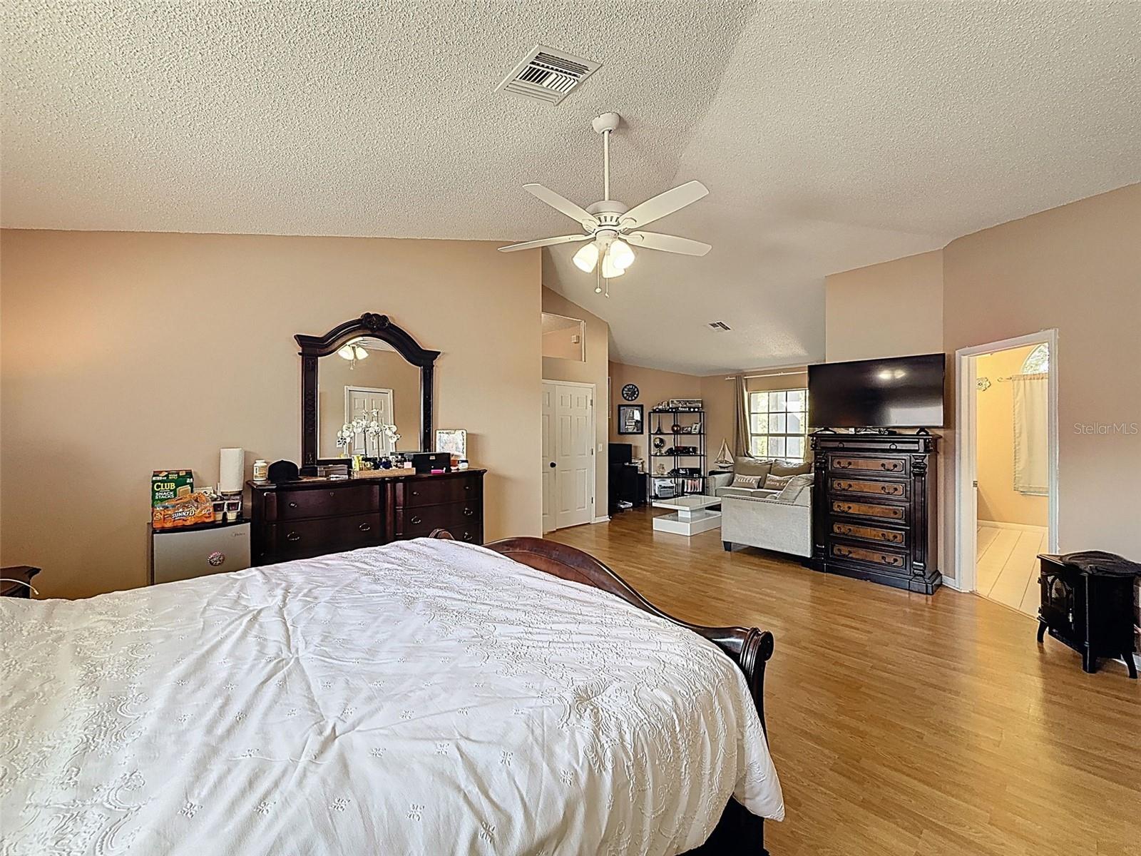 CLUBHOUSE ESTATES AT SUMMERFIE - Residential