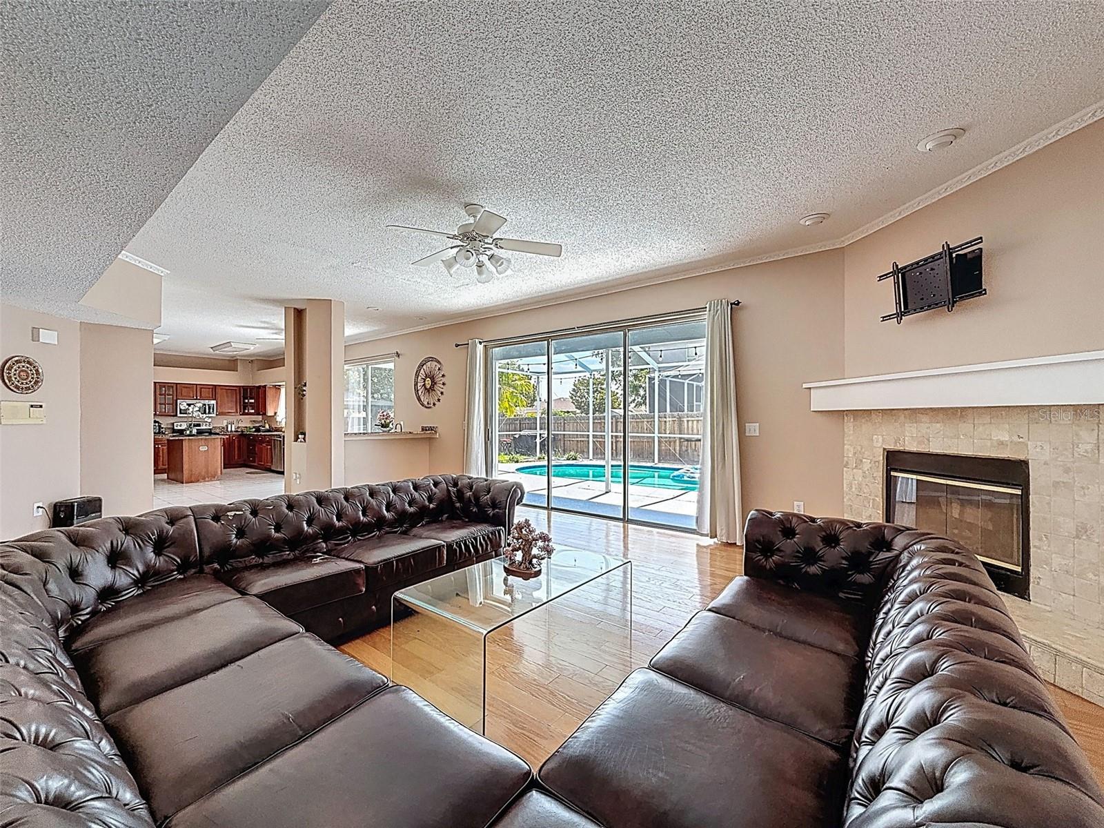 CLUBHOUSE ESTATES AT SUMMERFIE - Residential