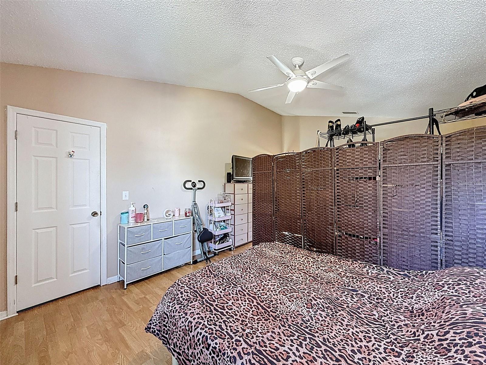 CLUBHOUSE ESTATES AT SUMMERFIE - Residential