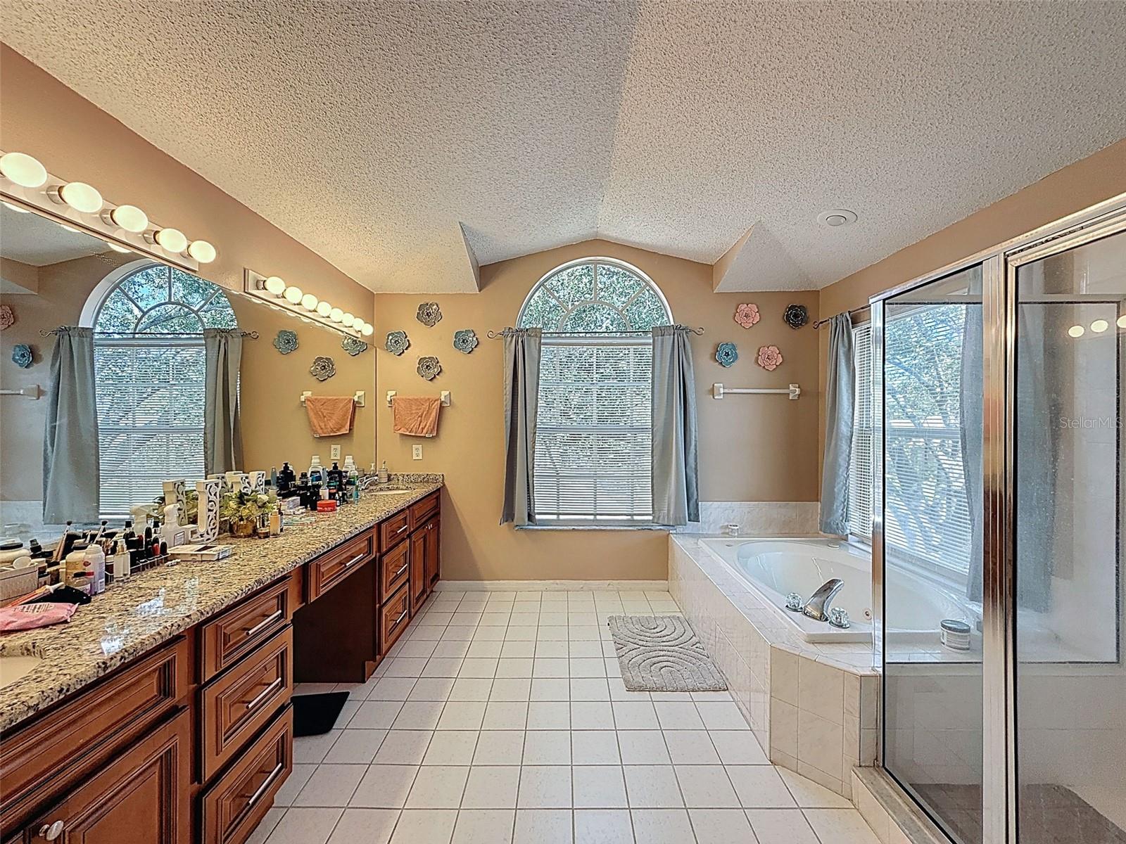 CLUBHOUSE ESTATES AT SUMMERFIE - Residential