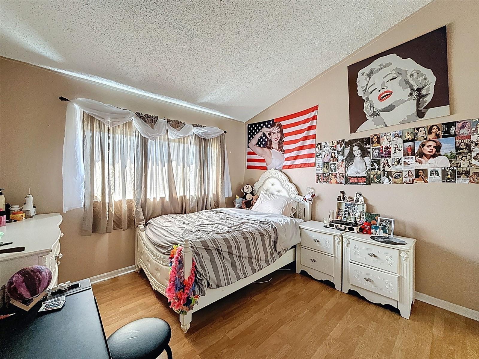 CLUBHOUSE ESTATES AT SUMMERFIE - Residential