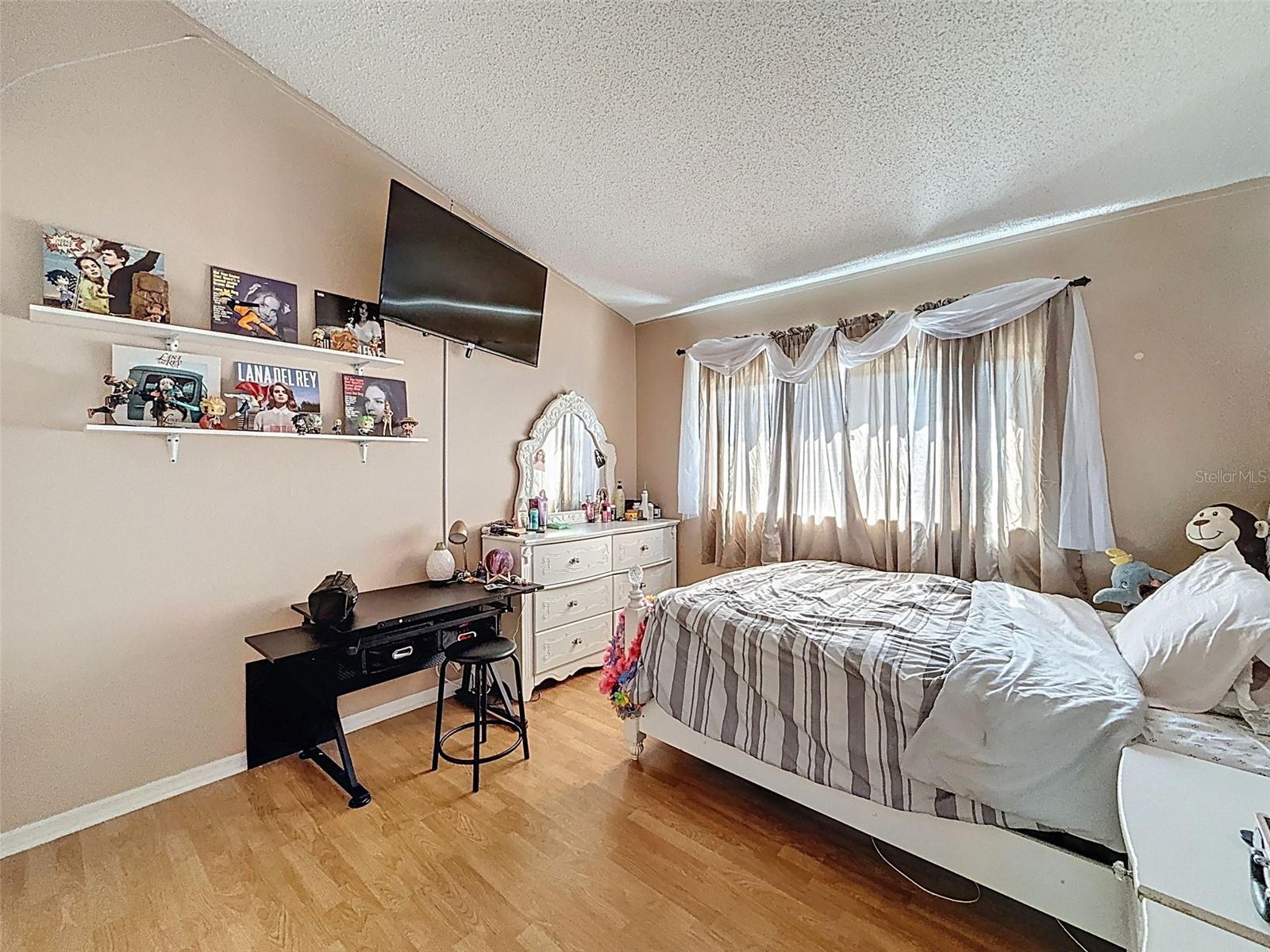 CLUBHOUSE ESTATES AT SUMMERFIE - Residential