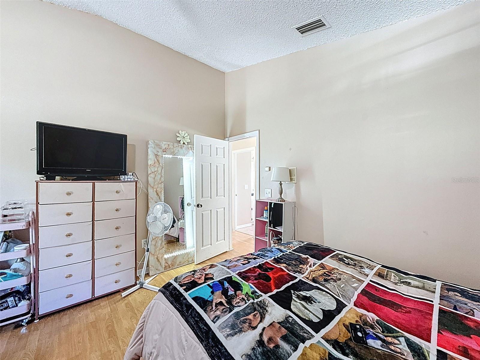 CLUBHOUSE ESTATES AT SUMMERFIE - Residential