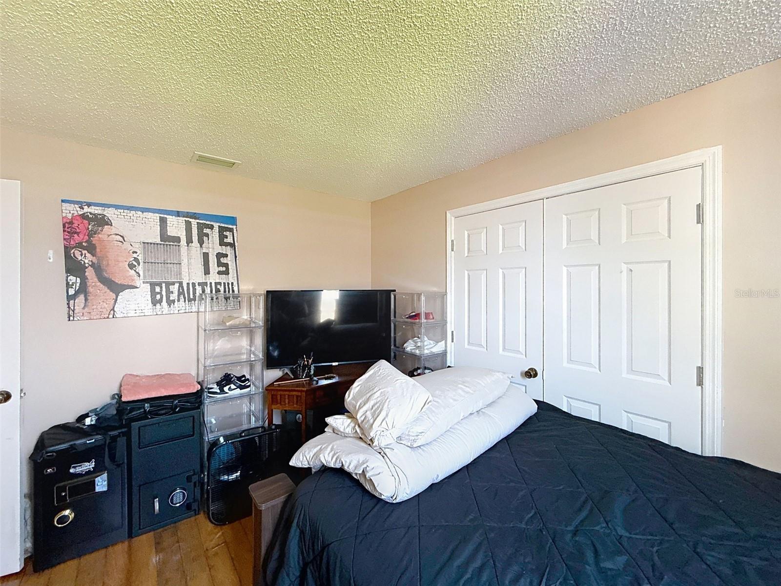 CLUBHOUSE ESTATES AT SUMMERFIE - Residential