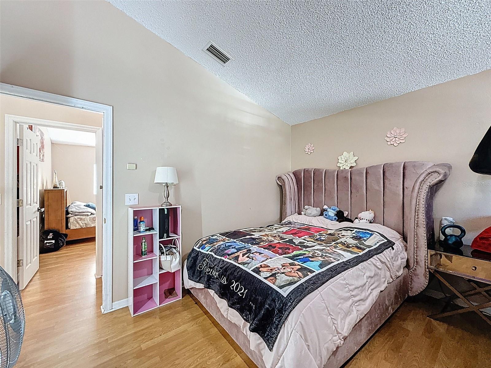 CLUBHOUSE ESTATES AT SUMMERFIE - Residential