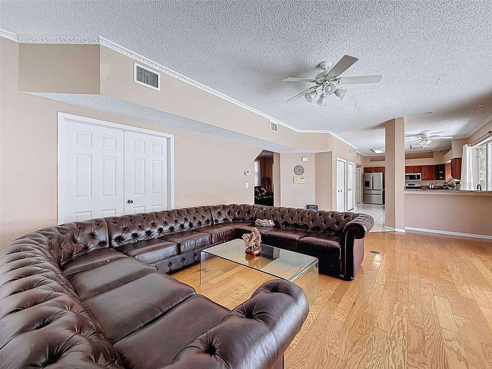 CLUBHOUSE ESTATES AT SUMMERFIE - Residential