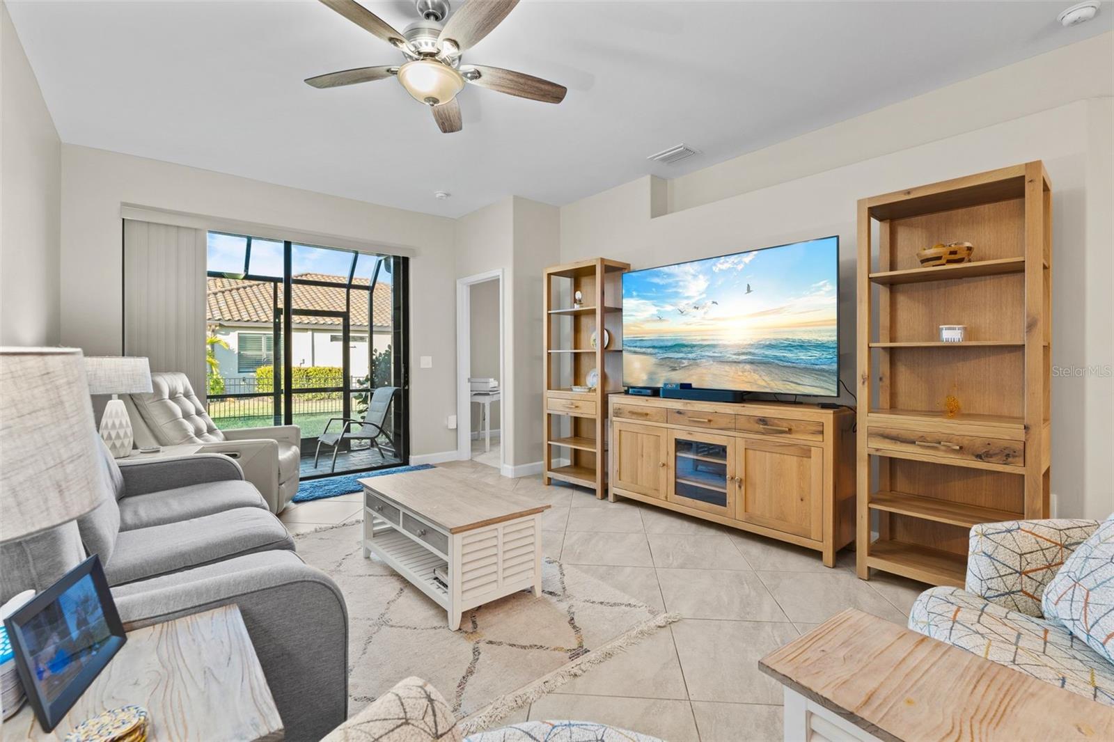 LORRAINE LAKES PH I - Residential