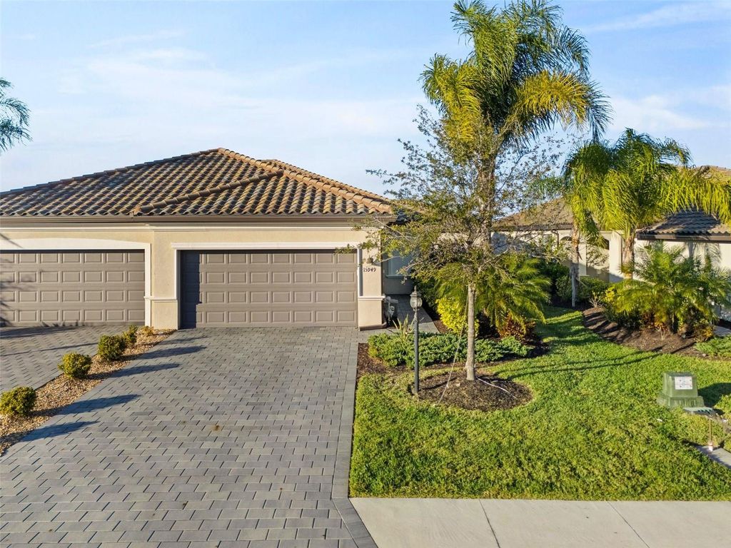 Photo of 15949 Clear Skies Place, Bradenton, FL 34211 (MLS # A4678357)