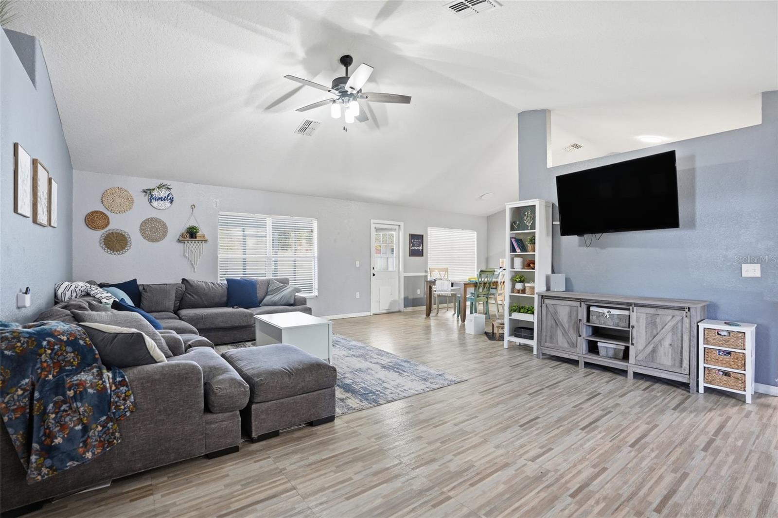 SPRING HILL - Residential