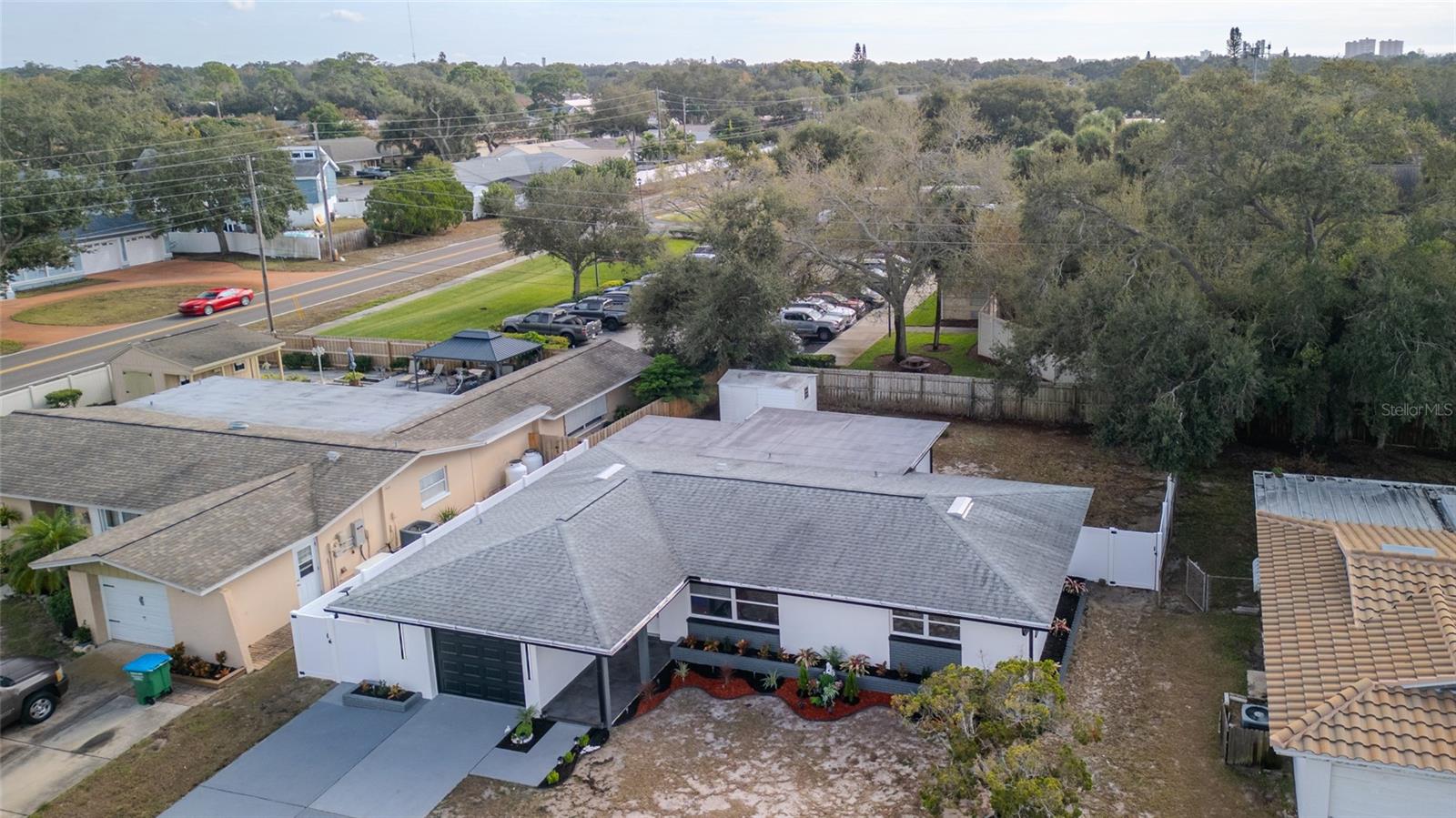 OAKHURST GROVES 2ND ADD - Residential